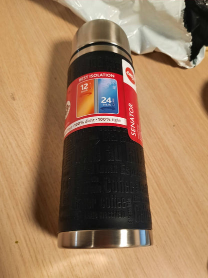 196364 - EMSA: Mbulesë Senator në ngjyrë të zezë, Shishe termo izoluese 0.5 L, prej çeliku inox, madhësi 8 x 8 x 24 cm, mban të nxehtë për 4 orë / të ftohtë për 8 orë, 100% e papërshkueshme nga rrjedhjet