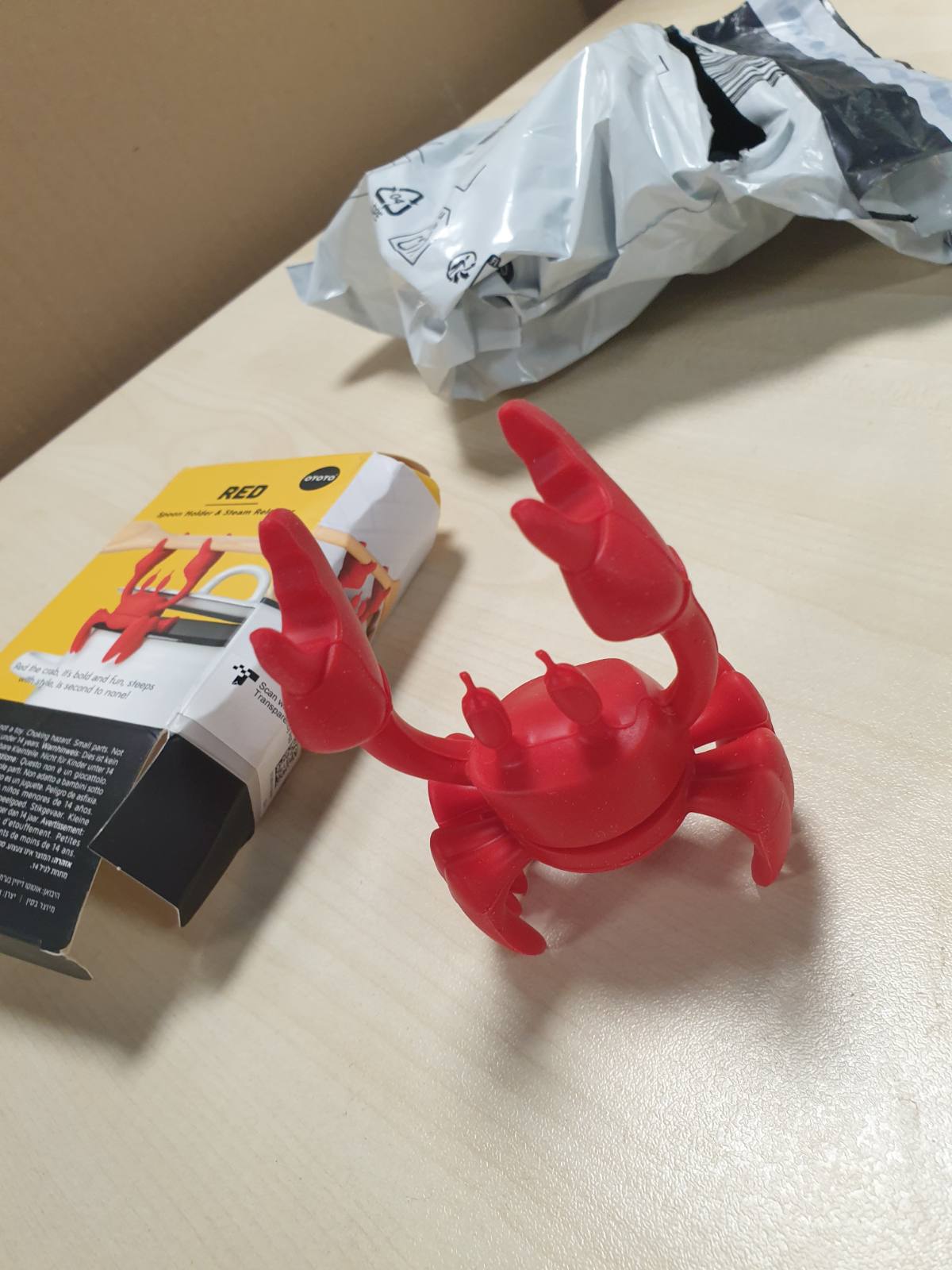 163058 - OTOTO - Mbështetëse për Enë dhe Luge Silikoni, Modeli Red the Crab, Rezistente ndaj Nxehtësisë, Jo-Rrëshqitëse, Organizuese për Sobë, Lëshues Avulli