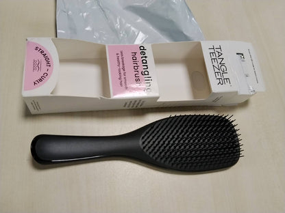 302412 - TANGLE TEEZER Furçë flokësh Ultimate Detangler – Për flokë të lagur dhe të thatë – Qimet me dy nivele zvogëlojnë këputjen dhe largojnë nyjet – E zezë