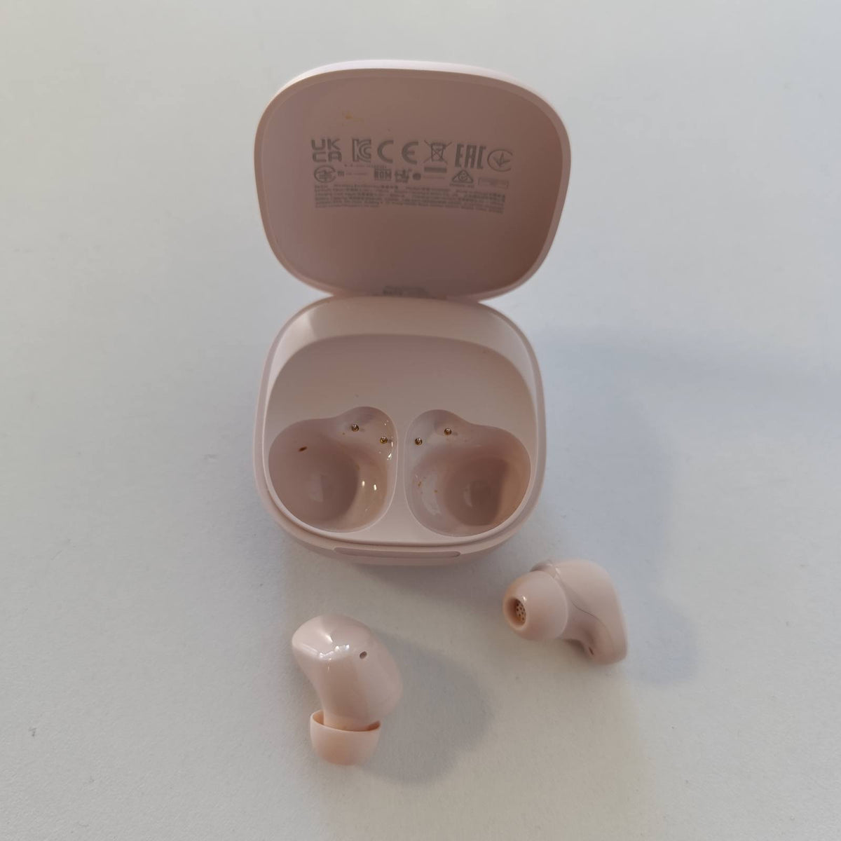 299957 - REDMI Buds 6 Play - Kufje në vesh, jetëgjatësi baterie 36 orë, altoparlantë 10 mm, anulim zhurme AI, Bluetooth 5.4, karikim i shpejtë