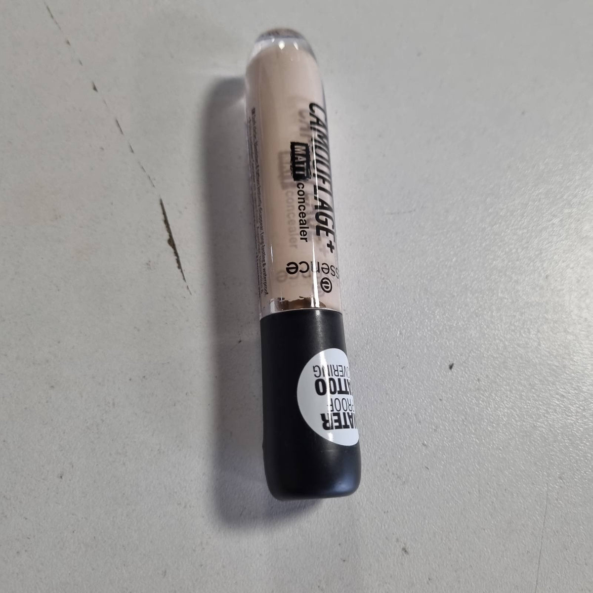 298903 - ESSENCE - Ess. Camouflage+ Matt Corrector, Nr. 23