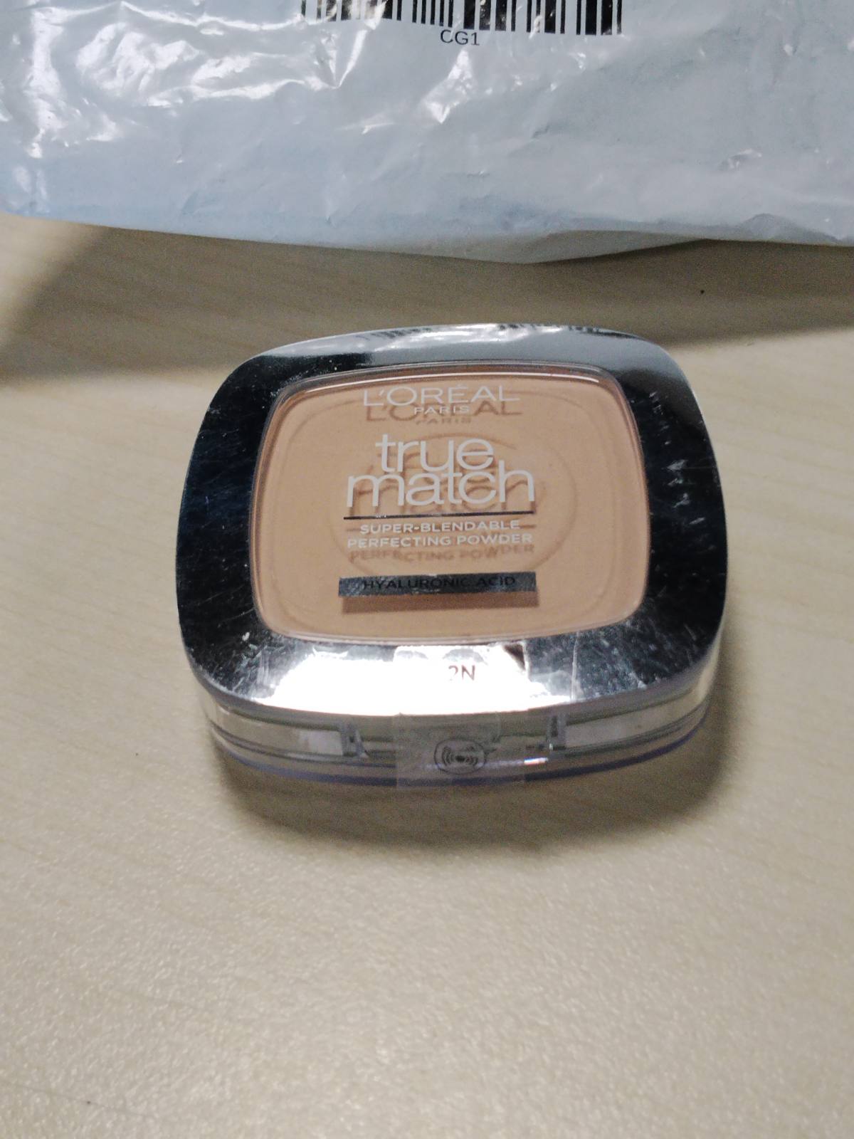 303775 - L'ORÉAL PARIS Pudër Grimi, Pudër Kompakte Matifikuese me SPF 8, 9 g, përfshirë pasqyrë dhe sfungjer, Nr. 2.N