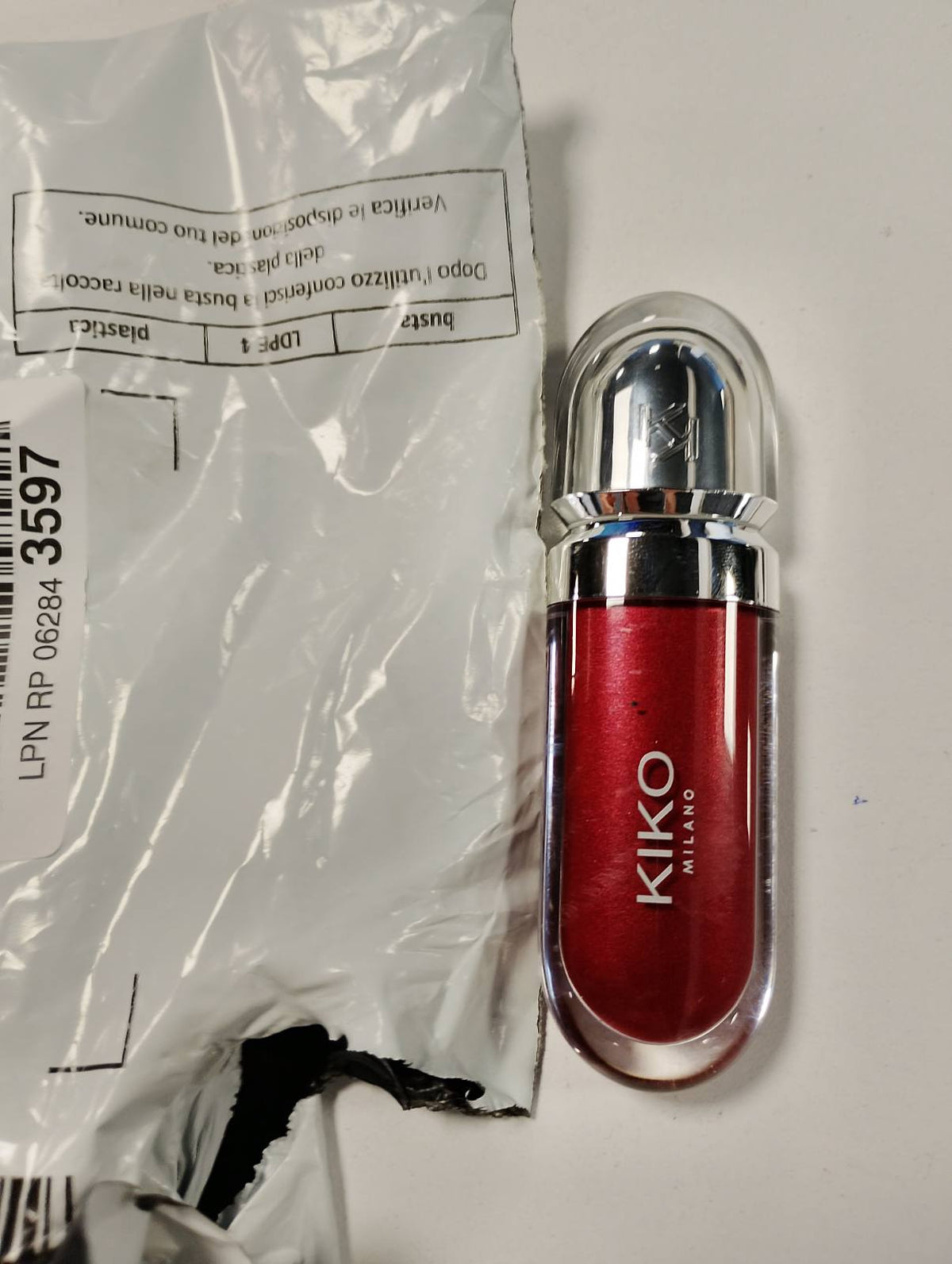 303781 - KIKO MILANO Metal Liquid Buzësh Ngjyrë e Lëngshme 06, Buzëkuq i Lëngshëm Metalik