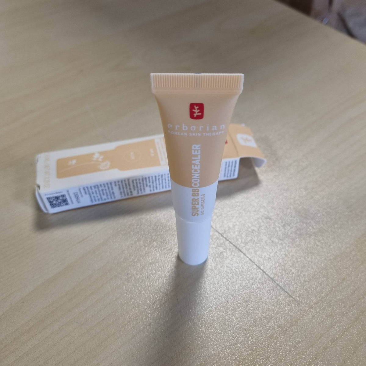303134 - Erborian Korrektor Super BB - Korrektor me mbulim të lartë me niacinamide dhe SPF 25 - Korrektor hidratues për sytë me një përfundim natyral - Kozmetikë koreane - Nude - 10ml