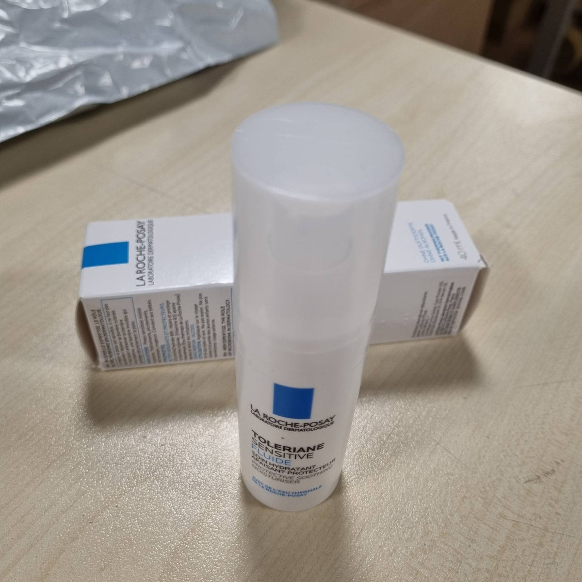 300879 - LA ROCHE-POSAY Lëng për Fytyrën 40 ml për Lëkurë të Yndyrshme dhe të Kombinuar - Qetësues Intensiv - Hidratim 48 Orësh