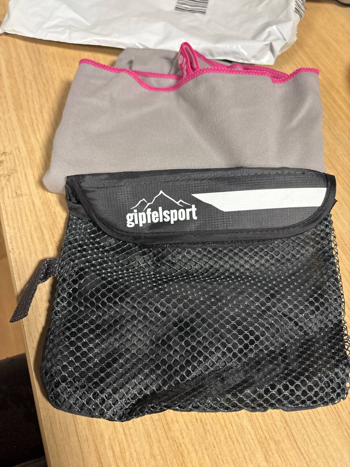 198740 - GIPFELSPORT Peshqir me Mikrofibër, Set i Madh 110x50cm, I Lehtë dhe Thahet Shpejt, Rozë - Ideal për Plazh, Sporte, Udhëtime dhe Kamping