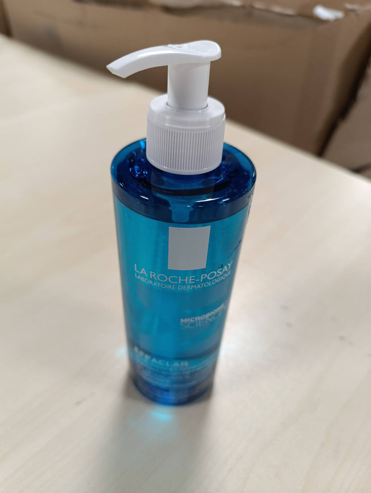 298451 - LA ROCHE-POSAY Xhel pastrues me shkumë Effaclar për lëkurë të prirur ndaj akneve dhe të yndyrshme, pastron dhe qetëson, me filobiomë dhe zink, 400 ml