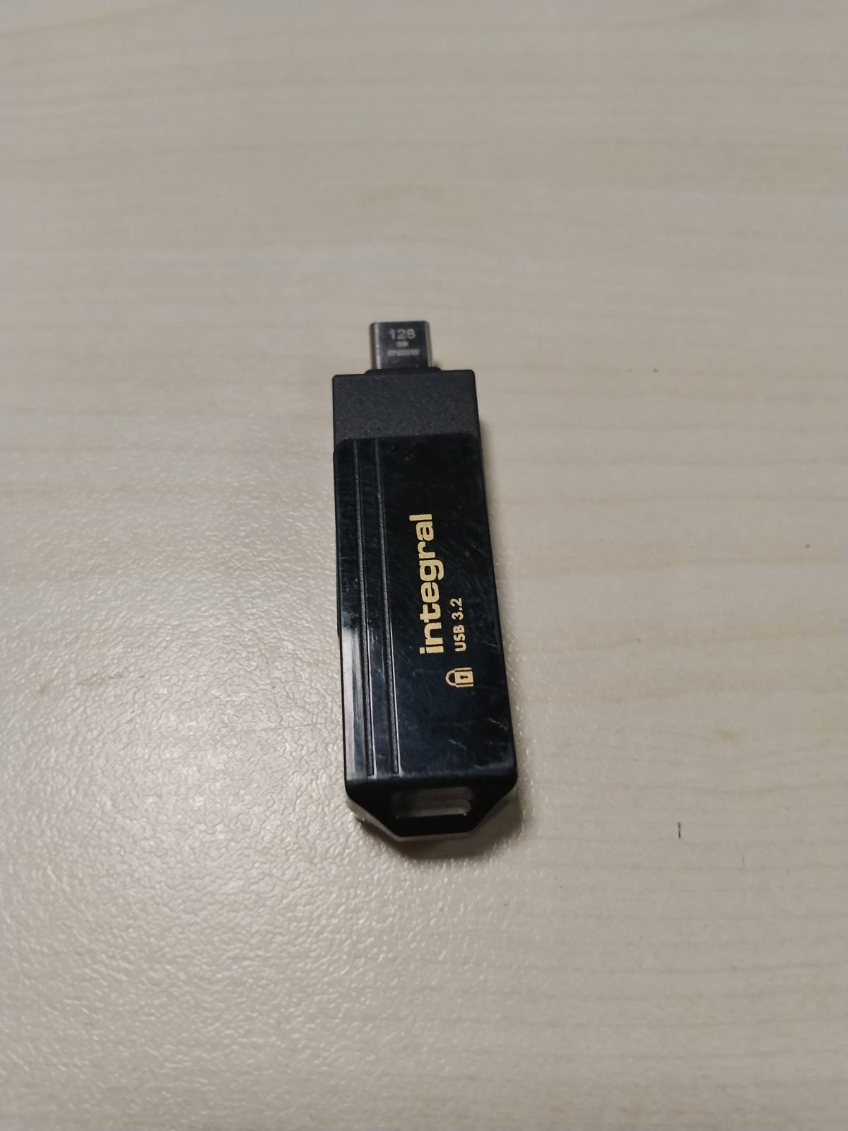 319743 - INTEGRAL Njësi USB e Sigurt 360-C 128GB e Enkriptuar, Lidhës USB-C, Enkriptim AES 256-Bit, Pajtueshme me Mac, MacBook, PC, Laptop