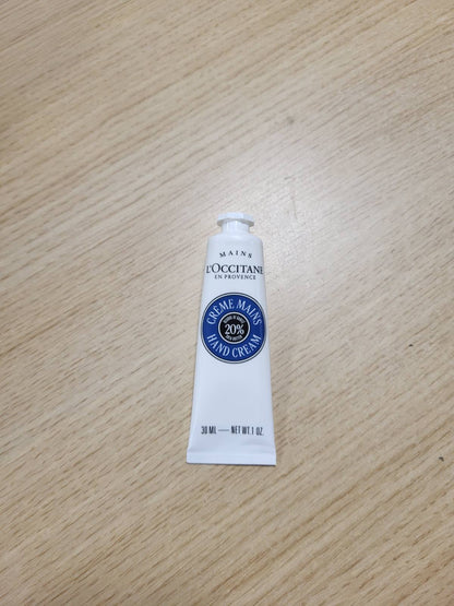 318526 - L'OCCITANE Krem për duar me gjalpë shea, 30 ml, lëkurë e thatë, teksturë e lehtë