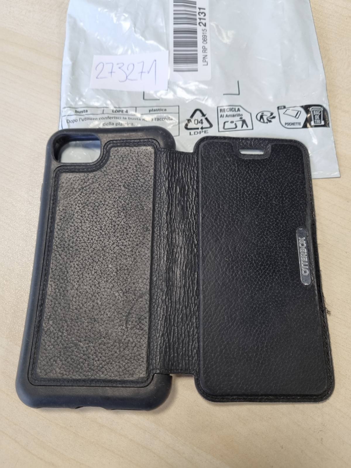 273271 - OTTERBOX Mbështjellëse Strada për iPhone 7/8/SE Gjenerata e 2-të/SE Gjenerata e 3-të, Rezistent ndaj goditjeve, Lëkurë Premium, 2 vende për karta, e zezë