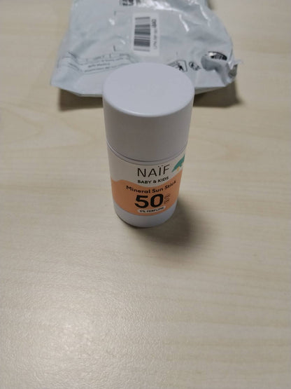 317617 - NAÏF Krem mbrojtës nga dielli mineral në shkop për foshnje dhe fëmijë - SPF 50 - 0% Parfum - Shkop pa mikroplastikë, vajra minerale ose silikone - Mbrojtje nga rrezet UVA dhe UVB - Rezistent ndaj ujit - Testuar dermatologjikisht - 36g