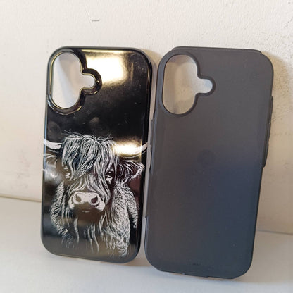 276853 - Mbështjellës për iPhone 17 me vizatim të lopëve nga Malësia Skoceze