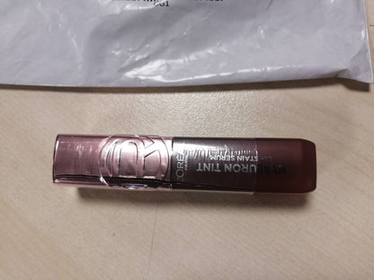 275664 - L'ORÉAL PARIS - Ngjyrë Buzësh Shumëpërdorimëshe - Hidratim Intens - Ngjyra: Ia Vlen Mesatare (635) - I Pasuruar me Acid Hialuronik