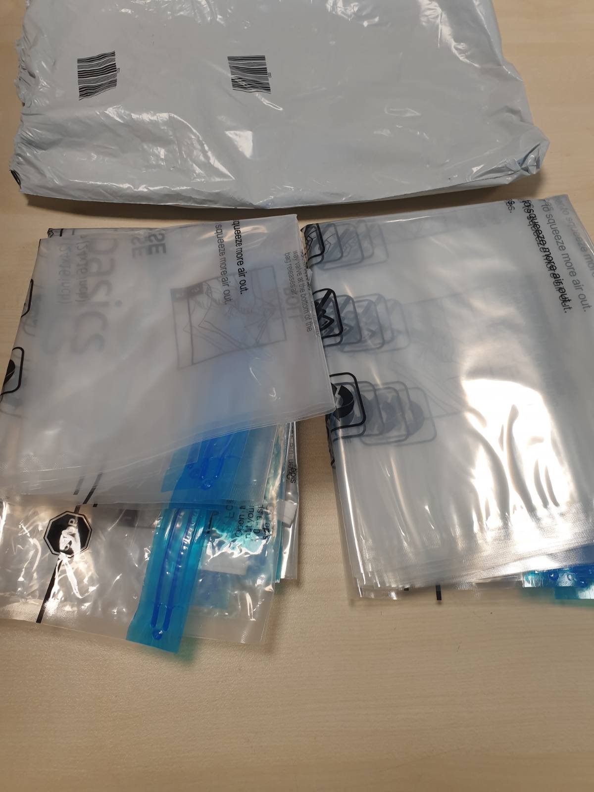 223426 - ÇANTA RUAJTJE - Udhëtimi Amazon Basics, Pako me 12 copë (6 të vogla dhe 6 të mesme), transparente