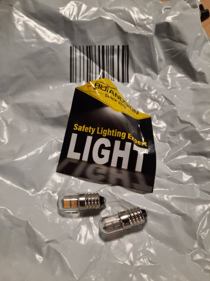 198851 - RUIANDSION, Llambë LED E10, 4.5V - 6V, me Bazë Vidje, me Çipa 2835 8SMD, Ngjyre e Verdhë, Përdorim për Drita Fenerësh dhe Jopolare, Pako me 2 Copë