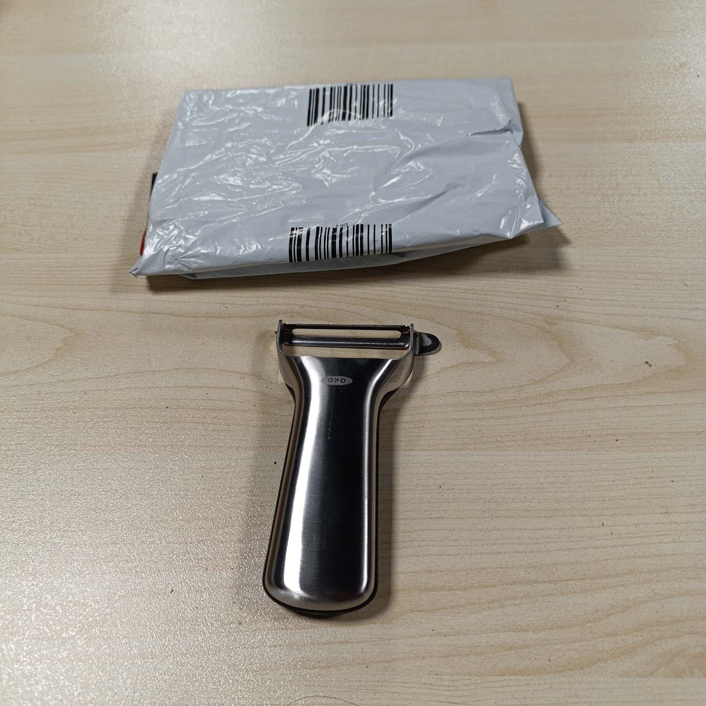 219245 - OXO Qërues çeliku Y, i bërë nga çelik inox