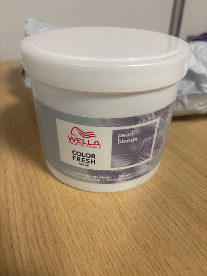 298139 - WELLA Professionals Color Fresh Mask Pearl Blonde - Maskë me pigment hidratues për flokë bjonde të çelët - Ngjyrë e përkohshme për flokë - 500 ml