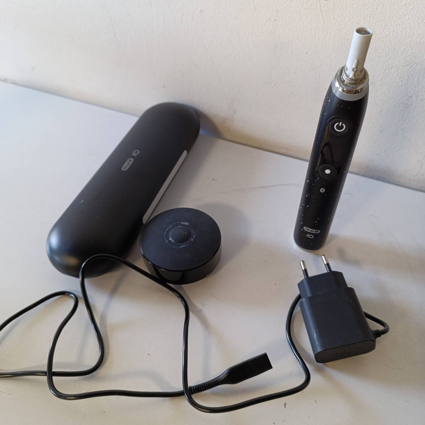 274810 - ORAL-B iO Series 10 - Furçë dhëmbësh elektrike, Bluetooth, 7 mënyra larjeje, 1 çantë udhëtimi, e zezë/e zezë kozmike