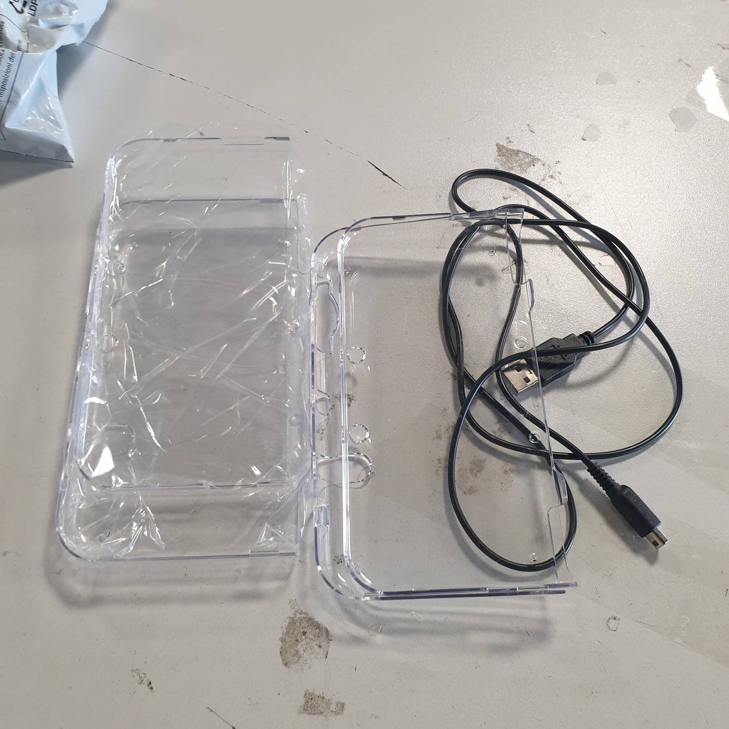 274612 - ENIYOU Mbrojtëse për 3DS XL të ri LL me mbulesë të fortë, 2 mbulesa kristali transparente për PC + 1 kabllo karikimi USB, e bërë prej kristali