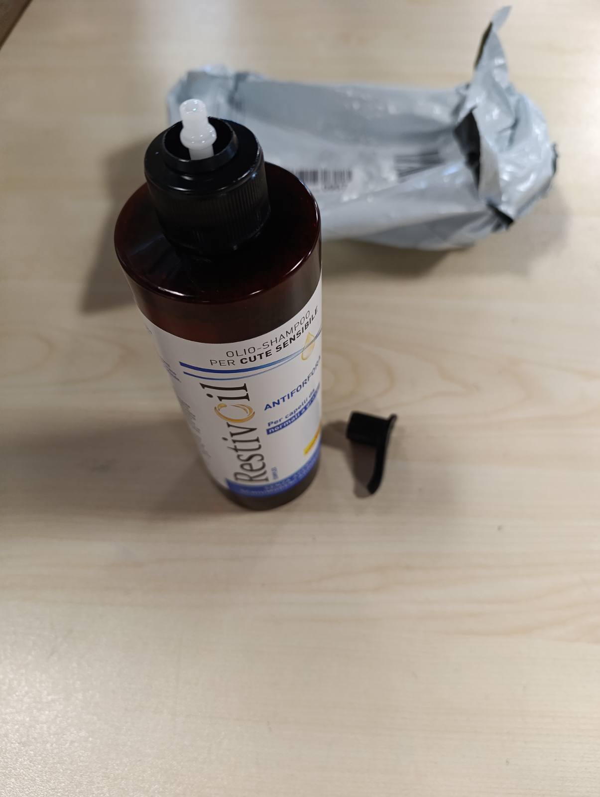 272074 - RESTIVOIL COMPLEX, Shampo me Vaj Kundër Zbokthit, 400 ml, për Flokë Normalë deri në të Yndyrshëm