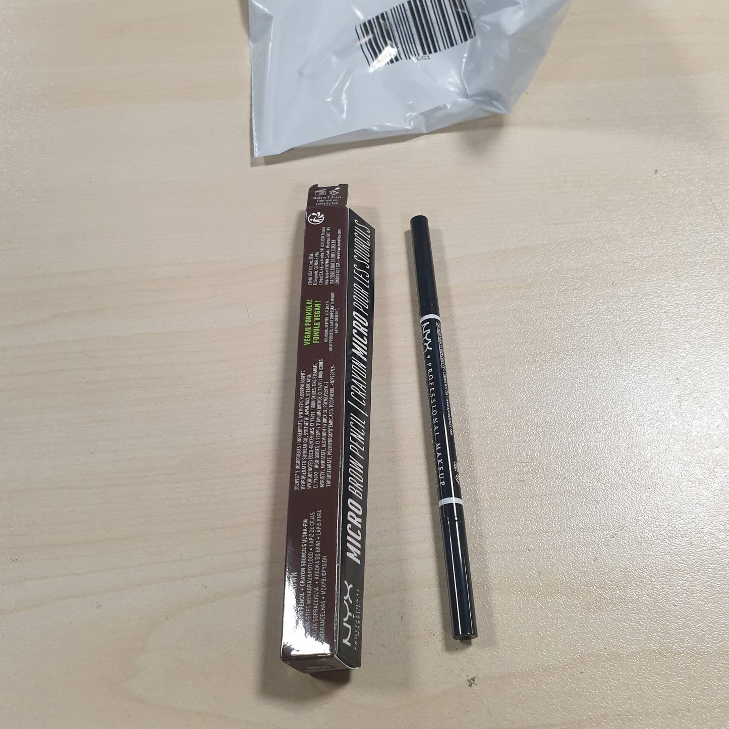 318273 - NYX Professional Makeup Perfect Eyebrow Micro Brow Laps, Dyanësor: Furçë Spirale dhe Laps Automatik për Vetullat, Formulë Vegane, Nuanca: Kafe Hiri