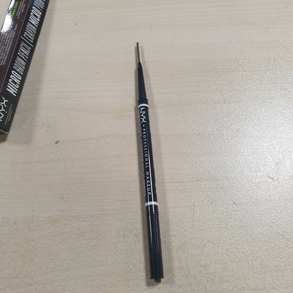 318273 - NYX Professional Makeup Perfect Eyebrow Micro Brow Laps, Dyanësor: Furçë Spirale dhe Laps Automatik për Vetullat, Formulë Vegane, Nuanca: Kafe Hiri