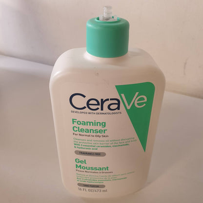 302369 - CERA VE Xhel Pastrues me Shkumë për Fytyrën dhe Trupin, për lëkurë normale deri në të yndyrshme, me acid hialuronik dhe 3 ceramide esenciale