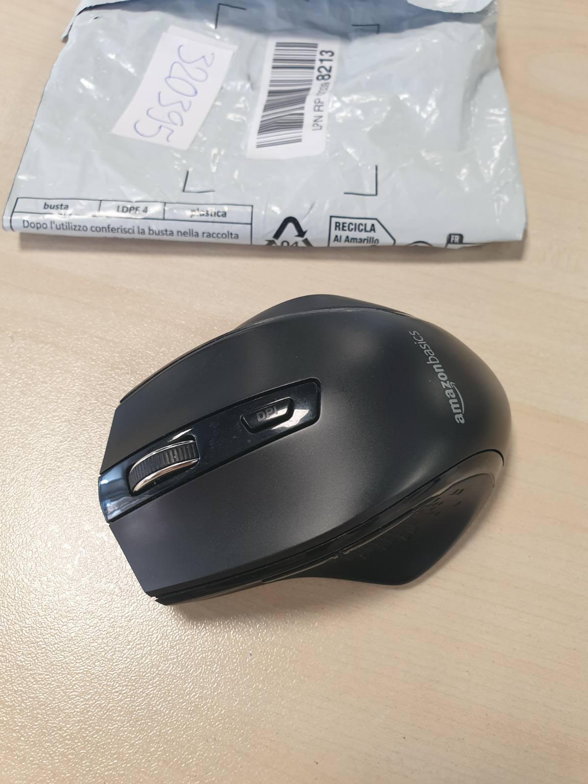 320395 - AMAZON BASICS – Maus pa tel ergonomik, DPI i rregullueshëm, Ngjyra: e zi