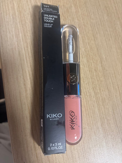 317655 - KIKO MILANO Unlimited Double Touch 101, Buzëkuq i lëngshëm 2-Step, përfundim i shkëlqyer, zgjat deri në 12 orë, bazë e ngjyrosur pa transferim