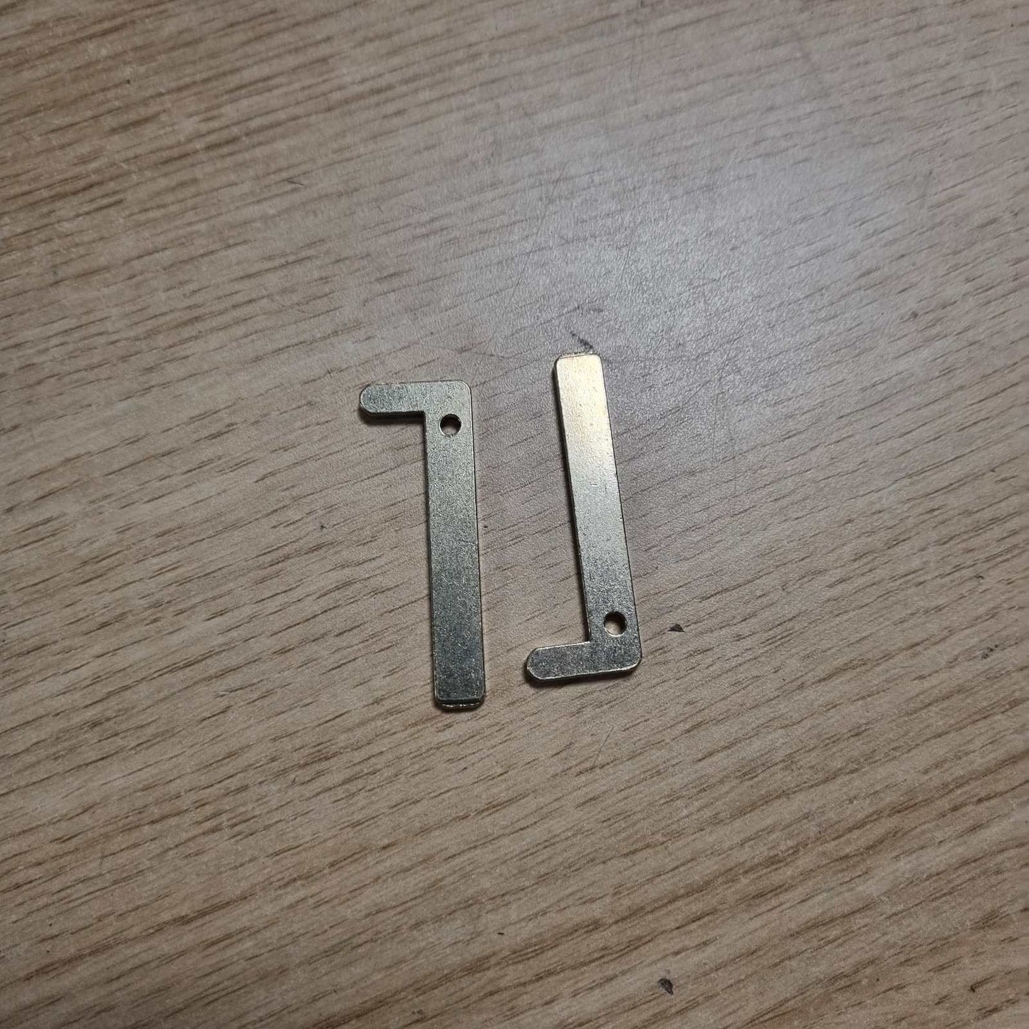 322606 - ÇELËS BE IN YOUR MIND VA2, 49 mm, i paprerë, i pajtueshëm me kartën e telekomandës Smart Renault Kadjar Captur Megane Scenic, 2 copë