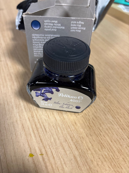 269614 - PELIKAN Shishe boje, bojë 4001 blu-e zezë, 30 ml, 1 gotë
