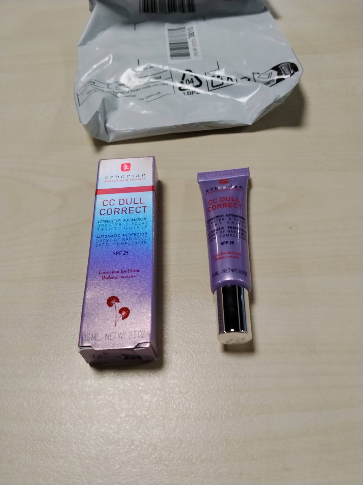 303221 - ERBORIAN CC Dull Correct - Krem Ditor Balancues për Lëkurë të Pakëndshme - Kozmetika koreane me Centella Asiatica - 15 ml