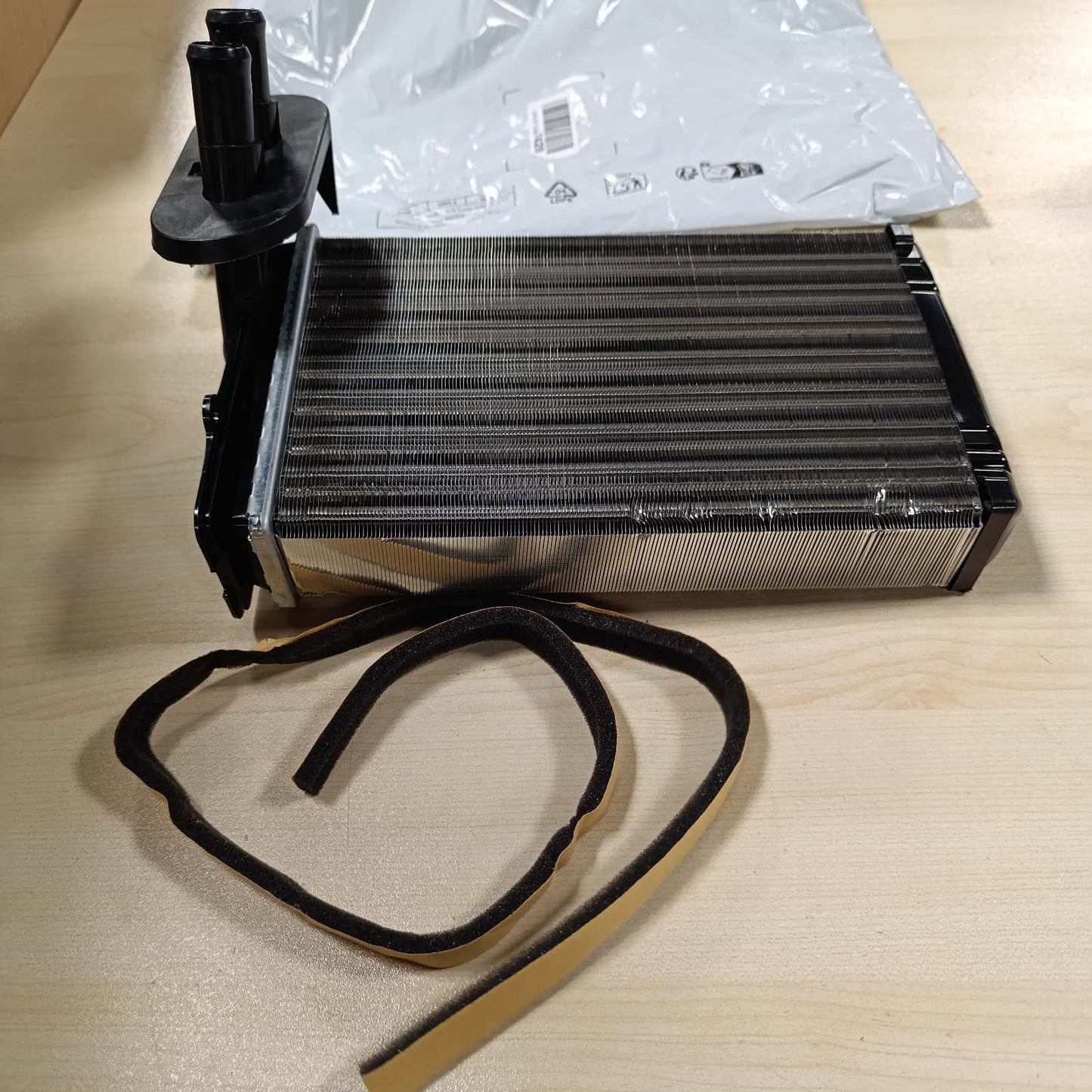 293747 - FEBI BILSTEIN Shkëmbyes nxehtësie 11089 për ngrohje, 1 copë