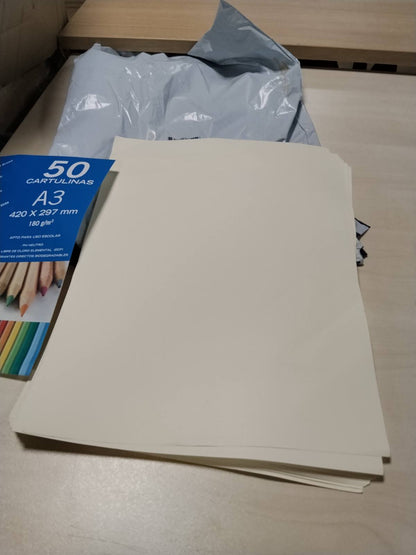 296259 - Dohe Karton A3, ngjyrë krem, për punime artizanale dhe printim (50 copë) - 21 x 29.7 cm - 180 g/m²
