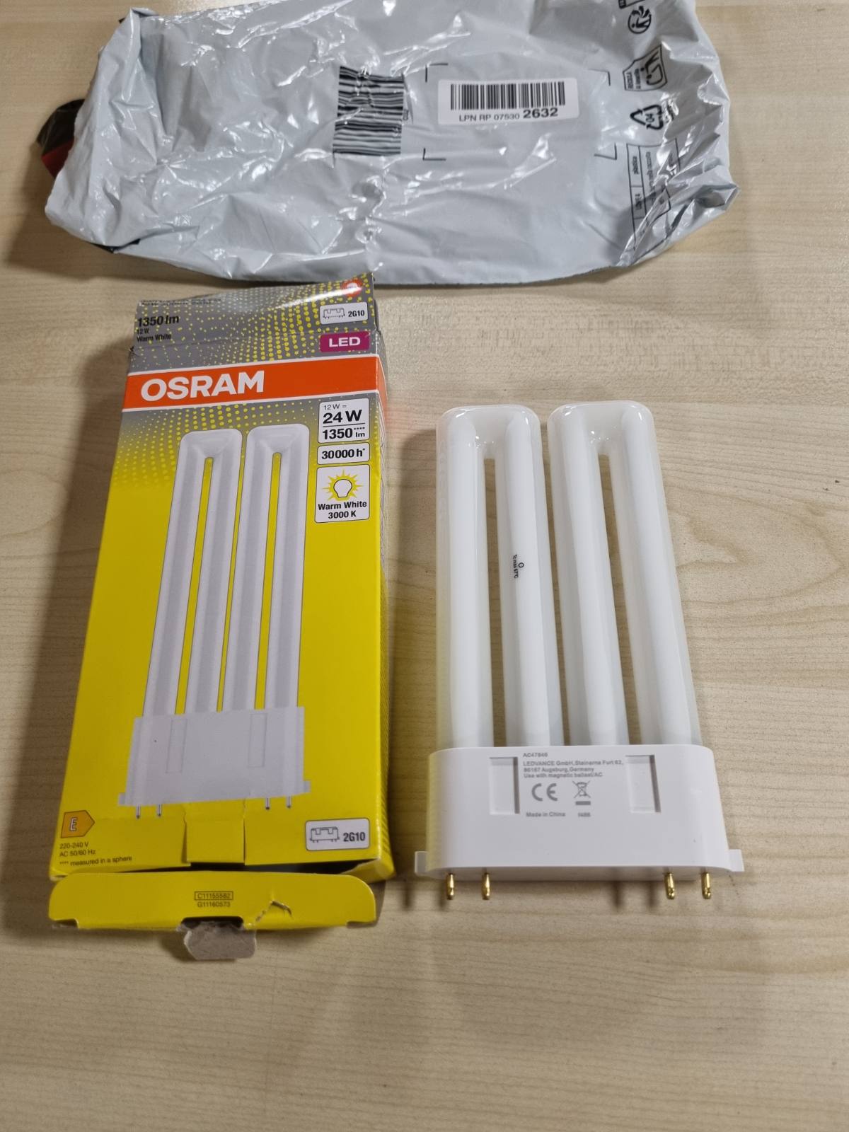 222447 - OSRAM - DULUX LED F24 EM, 2G10, 12W, 1350lm, 3000K, dritë e bardhë e ngrohtë, zëvendësim LED për llambat fluoreshente me bazë 2G10