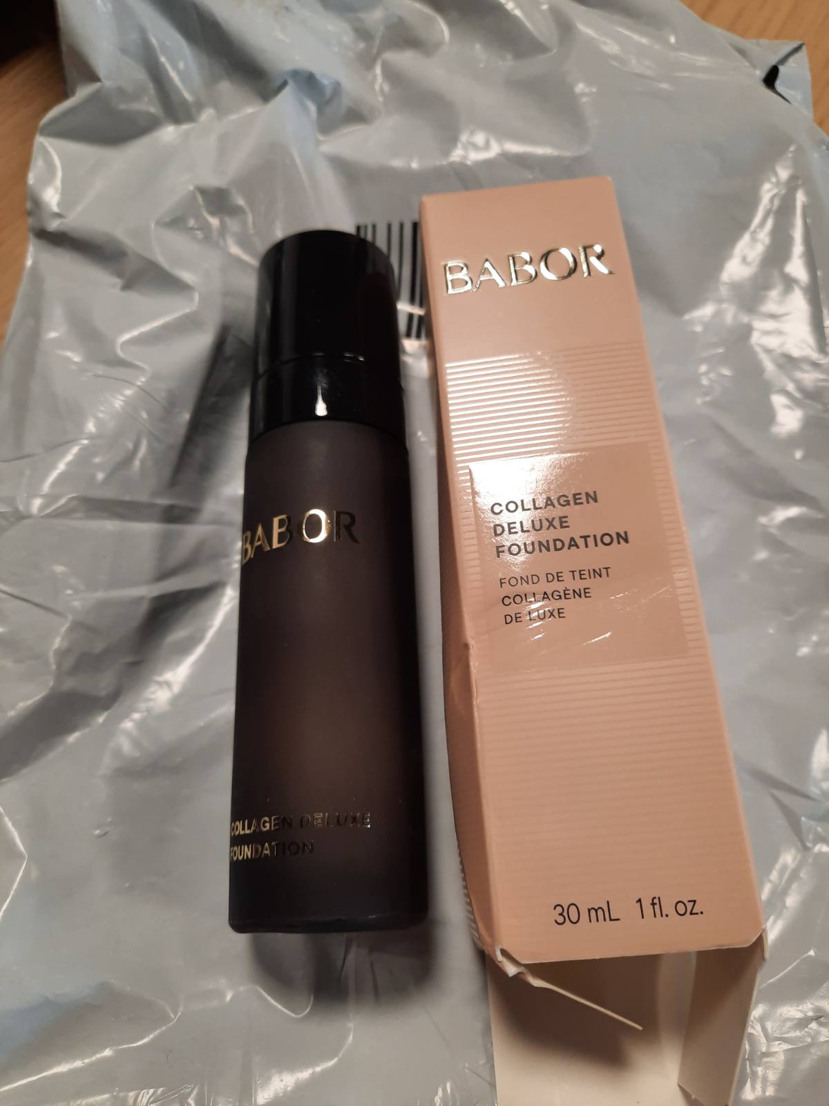 321060 - BABOR MAKE UP Fondatinë Collagen Deluxe 01, porcelan, 30 ml