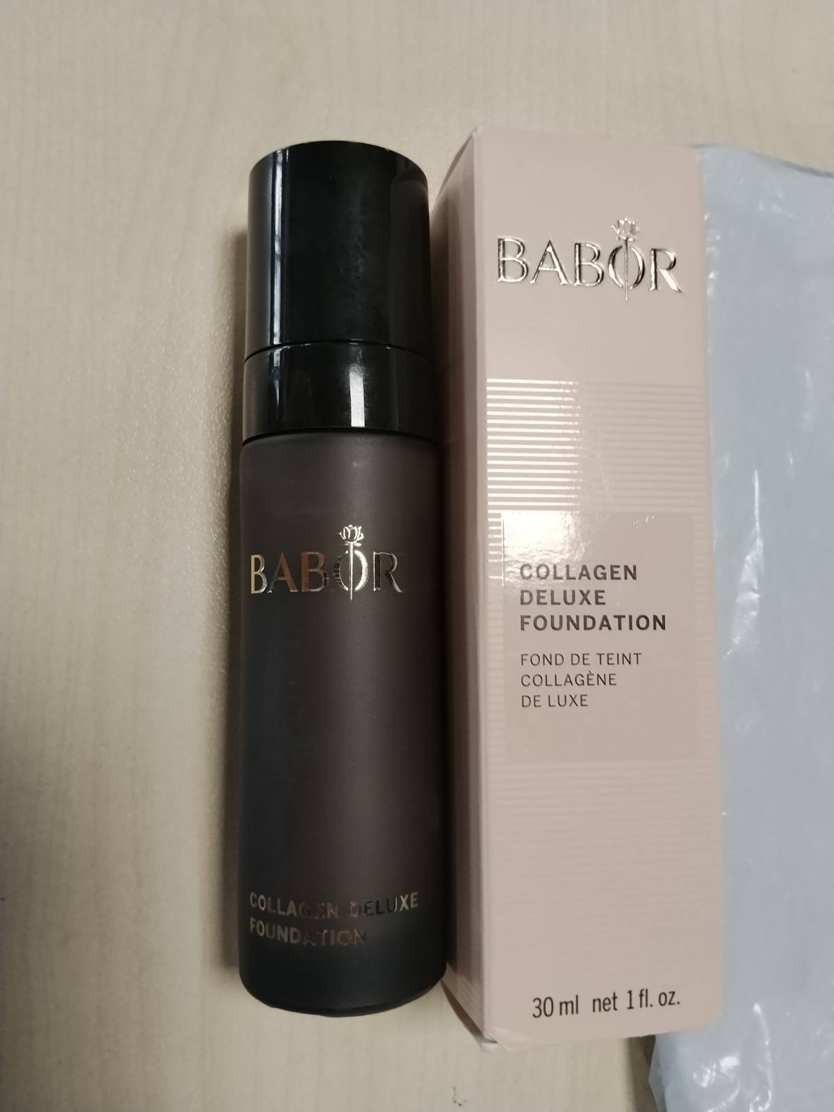 321055 - BABOR MAKE UP Fondatinë Collagen Deluxe 01, porcelan, 30 ml