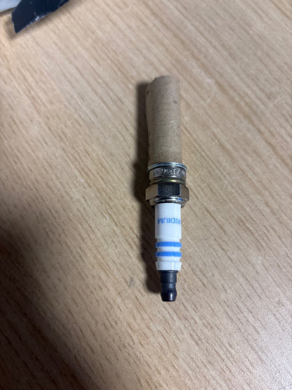 335024 - BOSCH Kandela Iridiumi YR8SII30W - 1 Kandela
