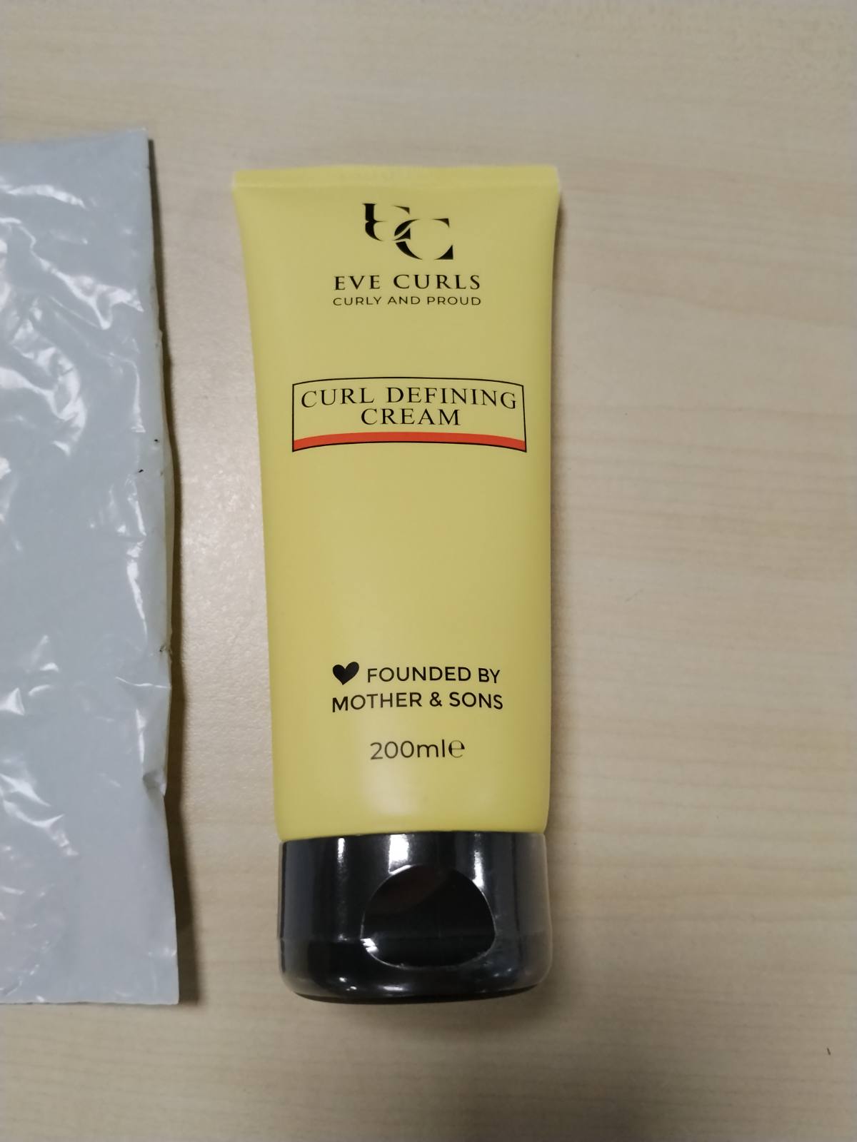 289931 - EVE CURLS Krem Përcaktues Kaçurrelash 200ml | Hidratim dhe kundër kaçurrelave | Stilim për flokë kaçurrela