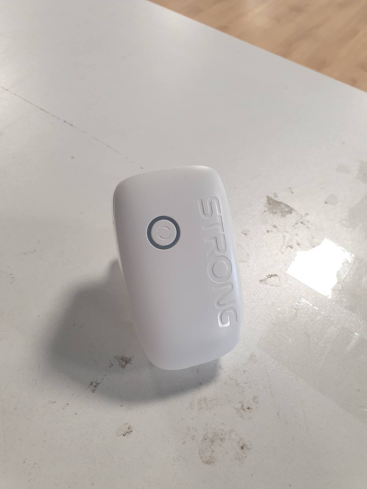 273235 - STRONG Amplifikator WiFi AC1200Mbit/s, Zgjerues Dy Banda, Portë 100Mbit/s, Pikë Hyrjeje, Konfigurim i Lehtë, Tregues Sinjali LED, WPS, Siguri WPA2-PSK