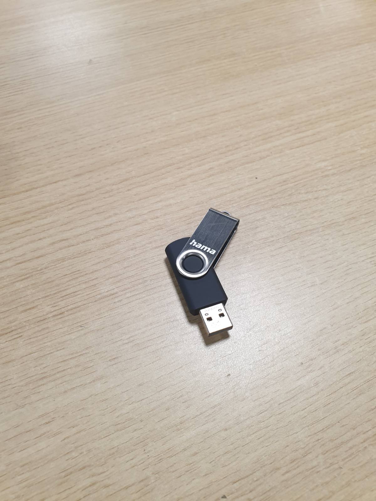 296454 - HAMA Njësi flash USB 8GB USB 2.0 Data Stick (transferim të dhënash 10 MB/s, me vrimë për varëse çelësash, kartë memorie metalike, e përshtatshme për Windows/MacBook) Argjend
