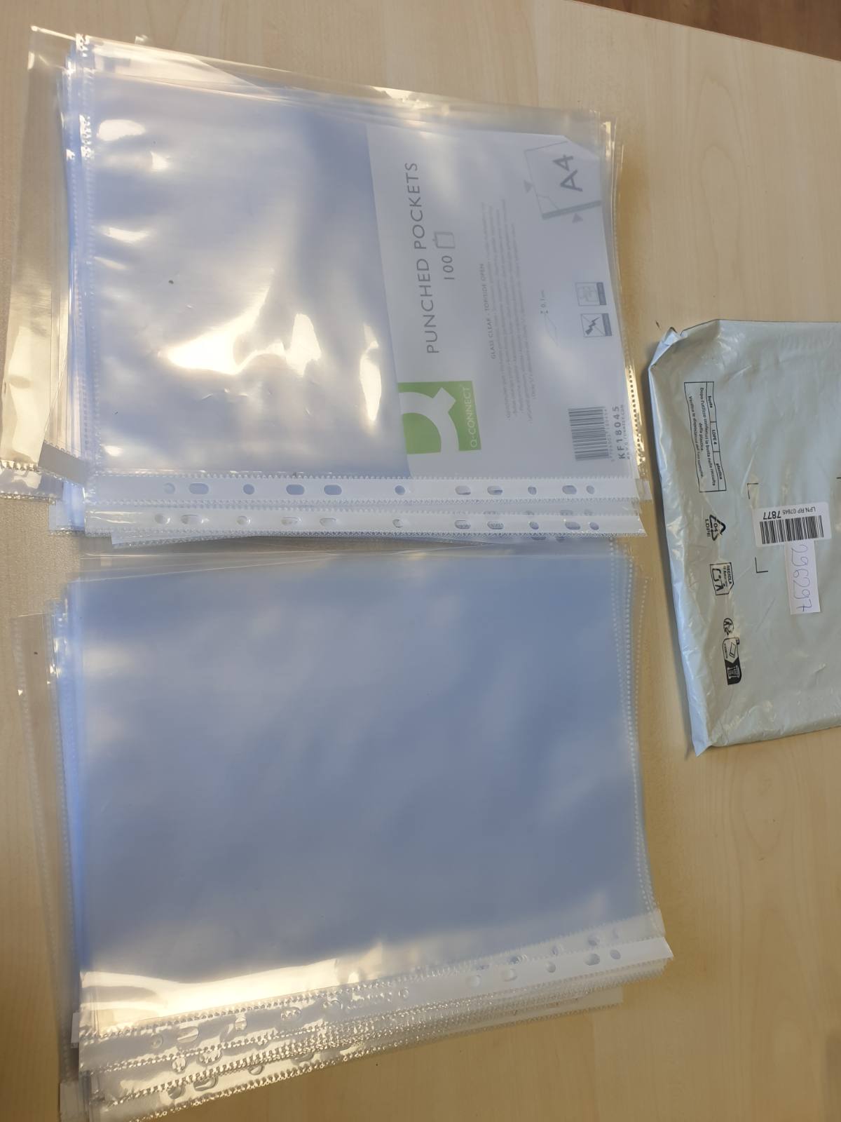 296297 - Q-CONNECT Mbulesa Dokumentesh KF18045 Tipi L/E Hapur Sipër dhe Anash, Mbulesa Transparente të Perforuara, 100 copë