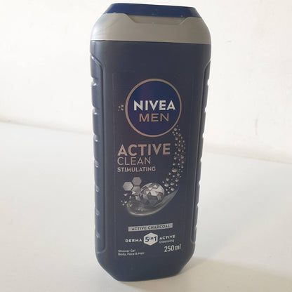 302656 - NIVEA MEN Xhel Dushi Active Clean 3 në 1 me Qymyr Aktiv, 250 ml
