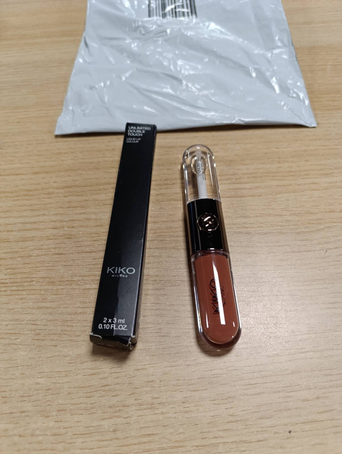 317634 - KIKO MILANO Buzëkuq i Lëngshëm Unlimited Double Touch 103, 2-Hapësh, Zgjat deri në 12 orë, Bazë pa Transferim