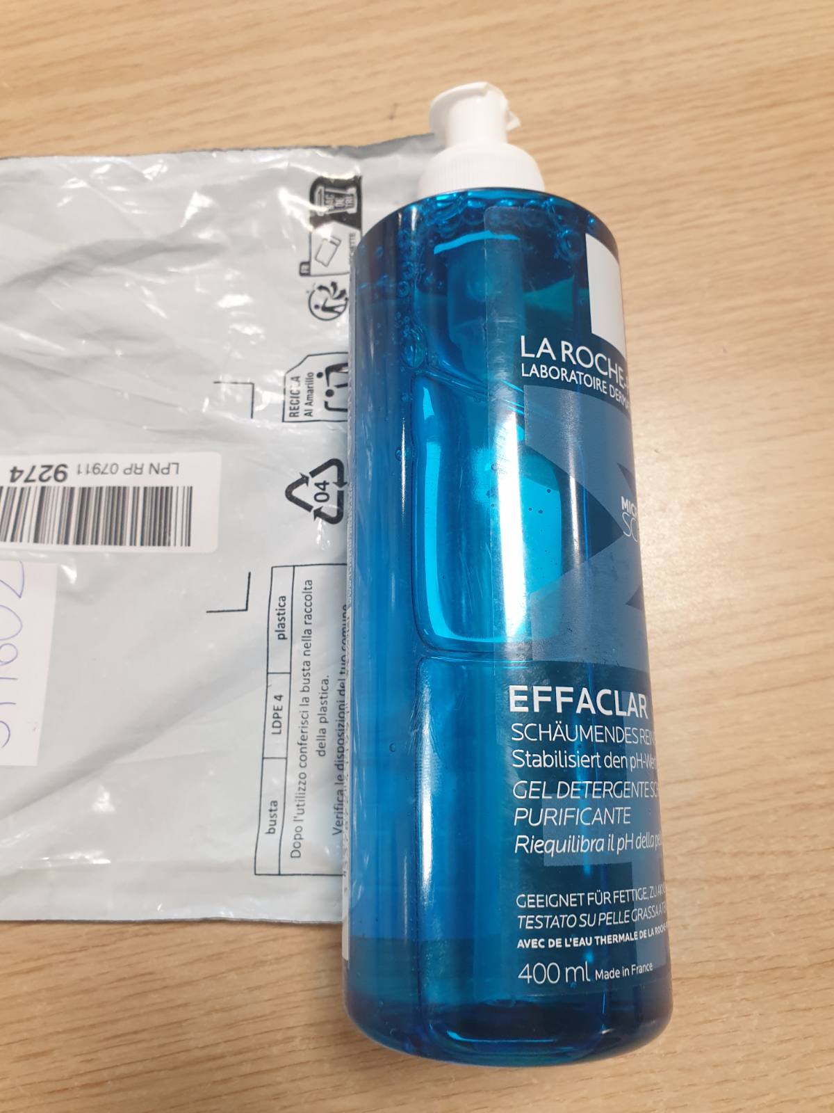 317602 - LA ROCHE-POSAY Xhel pastrues me shkumë Effaclar, 400 ml, për lëkurë të prirur ndaj akneve dhe të yndyrshme, me filobiomë dhe zink