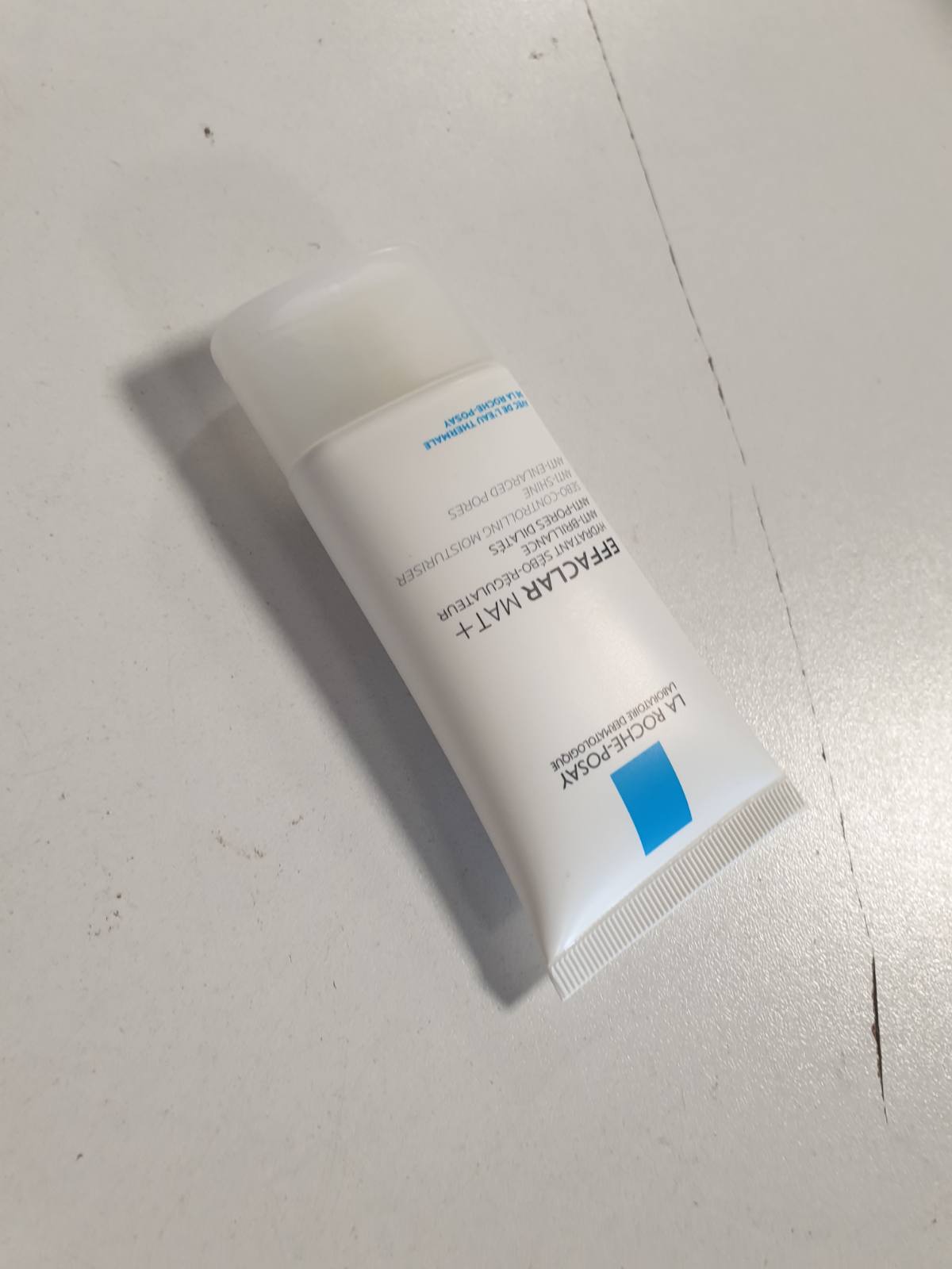 275522 - LA ROCHE-POSAY Krem hidratues matues Effaclar Mat për lëkurë të yndyrshme, 40 ml