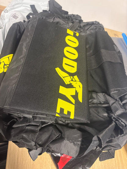 293297 - GOODYEAR - Çanta për goma, poliester 600D, mbrojtje nga rrezet UV, rezistente ndaj ujit, set me 4 copë, ngjyra e zezë