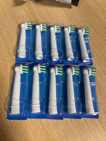 302958 - ORAL-B Koka Furçash Zëvendësuese Cross Action, Pako me 10, të Bardha