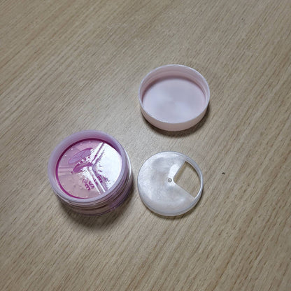 308413 - ESSENCE - Pudër fiksuese FLAWLESS SKIN trio, Nr. 10, shumëngjyrëshe, shkëlqyese, natyrale - 8 g