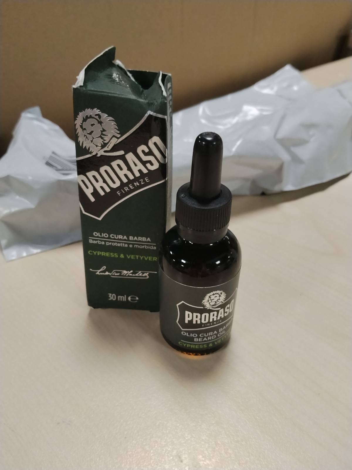 307991 - Proraso Vaj për mjekër me selvi dhe vetiver, zbutës për mjekër, 30 ml